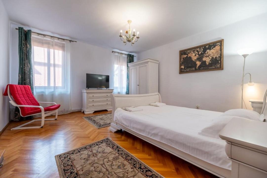 Conrad Haas Apartment *